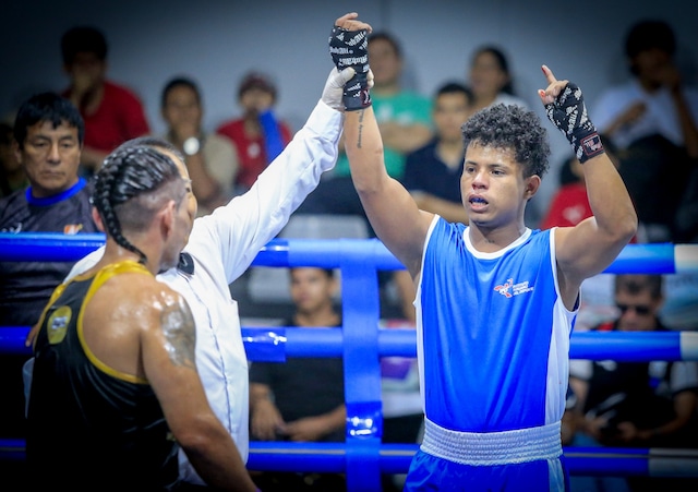Gran jornada de box en la reapertura de la 'Bombonera' en el Estadio Nacional. (Foto: César Bueno / GEC)