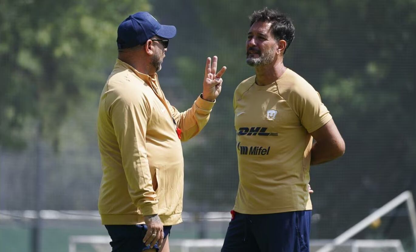 Gustavo Lema asumió la dirección técnica de Pumas, tras la salida de Antonio Mohamed. (Foto: Pumas)