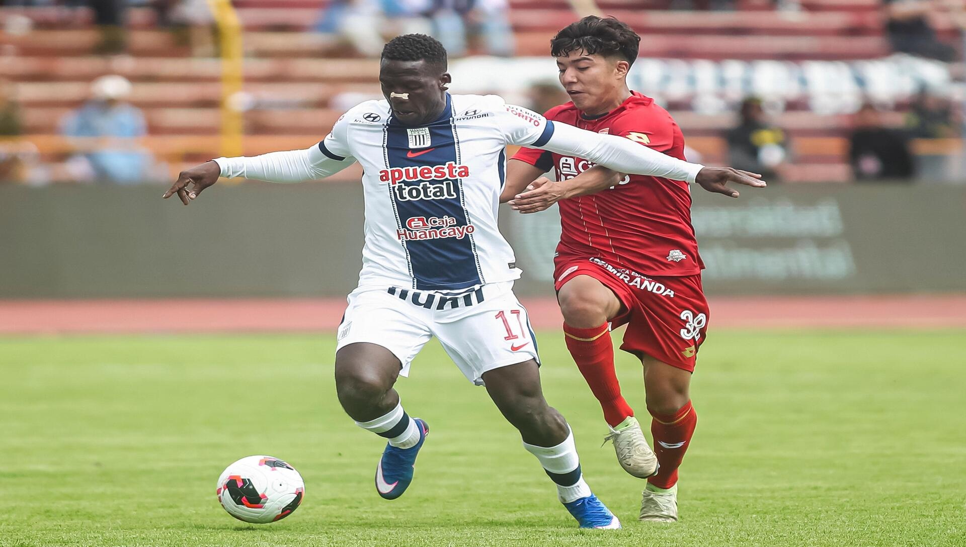 Los blanquiazules buscarán recuperarse en el duelo Alianza Atlético vs Alianza Lima (Crédito: Alamy Stock Photo).