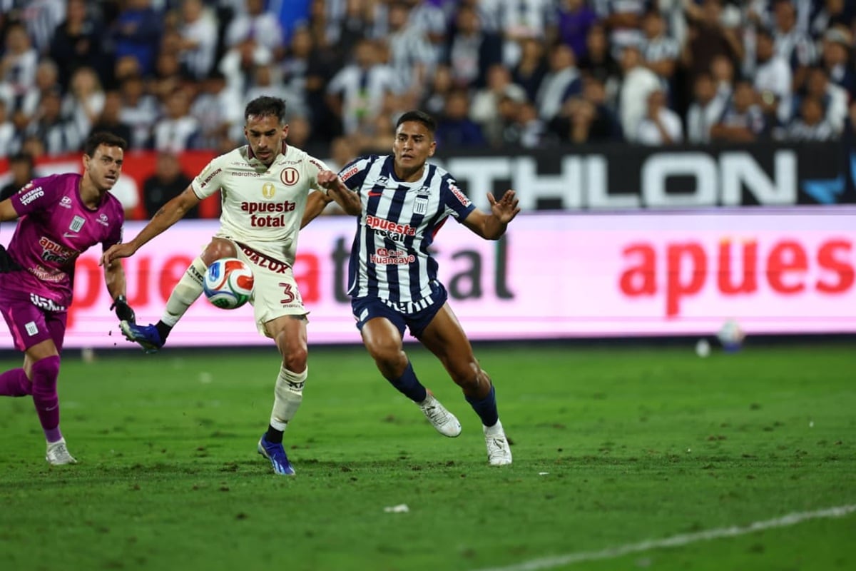 Universitario venció, en el último minuto, por 2-1 a Alianza Lima en Matute. (Foto: Giancarlo Ávila/ @photo.gec)