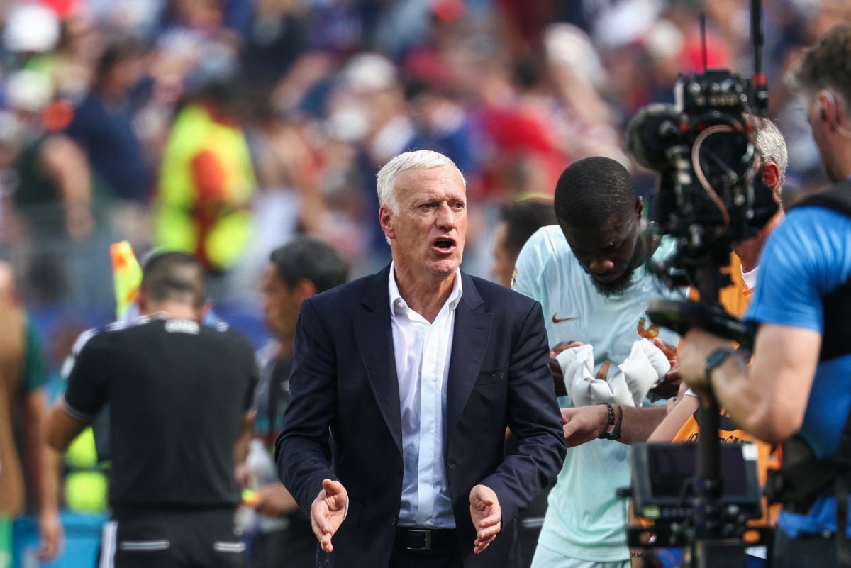 ¡No lo podía creer! La impactante reacción de Didier Deschamps tras el penal que falló Mbappé