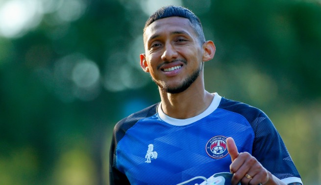 La ‘U’ no suelta a Farías y esperan a ‘Canchita’ para cerrar con ambos antes de recibir el 2024. (Foto: @aladalahclub)