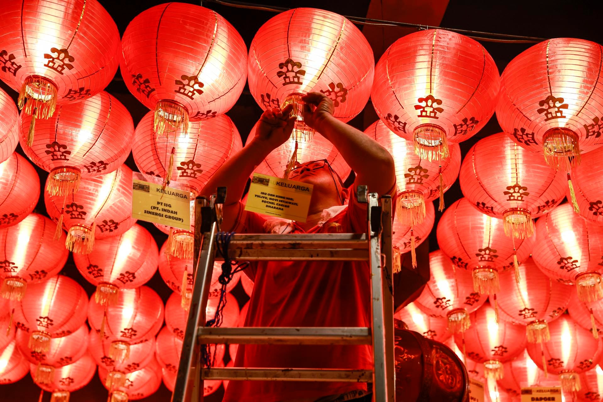 Durante la llegada del Año Nuevo Chino, se realizan rituales de purificación, homenajes al dios de la riqueza y danzas tradicionales. (Foto: EFE / EPA / MAST IRHAM)