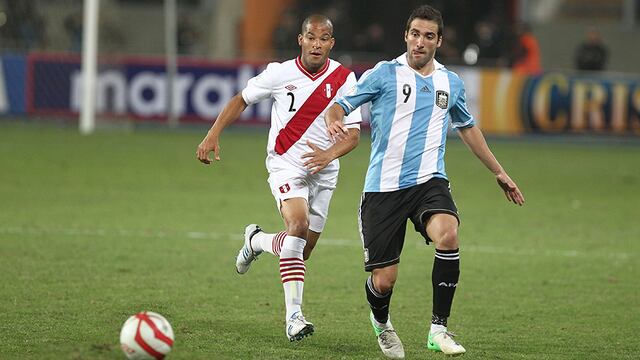 Perú contra Argentina: El más joven y más veterano en los equipos titulares