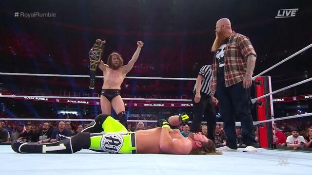 ¡Barbas unidas! Daniel Bryan derrotó a AJ Styles con ayuda de Erick Rowan en Royal Rumble 2019 [VIDEO]