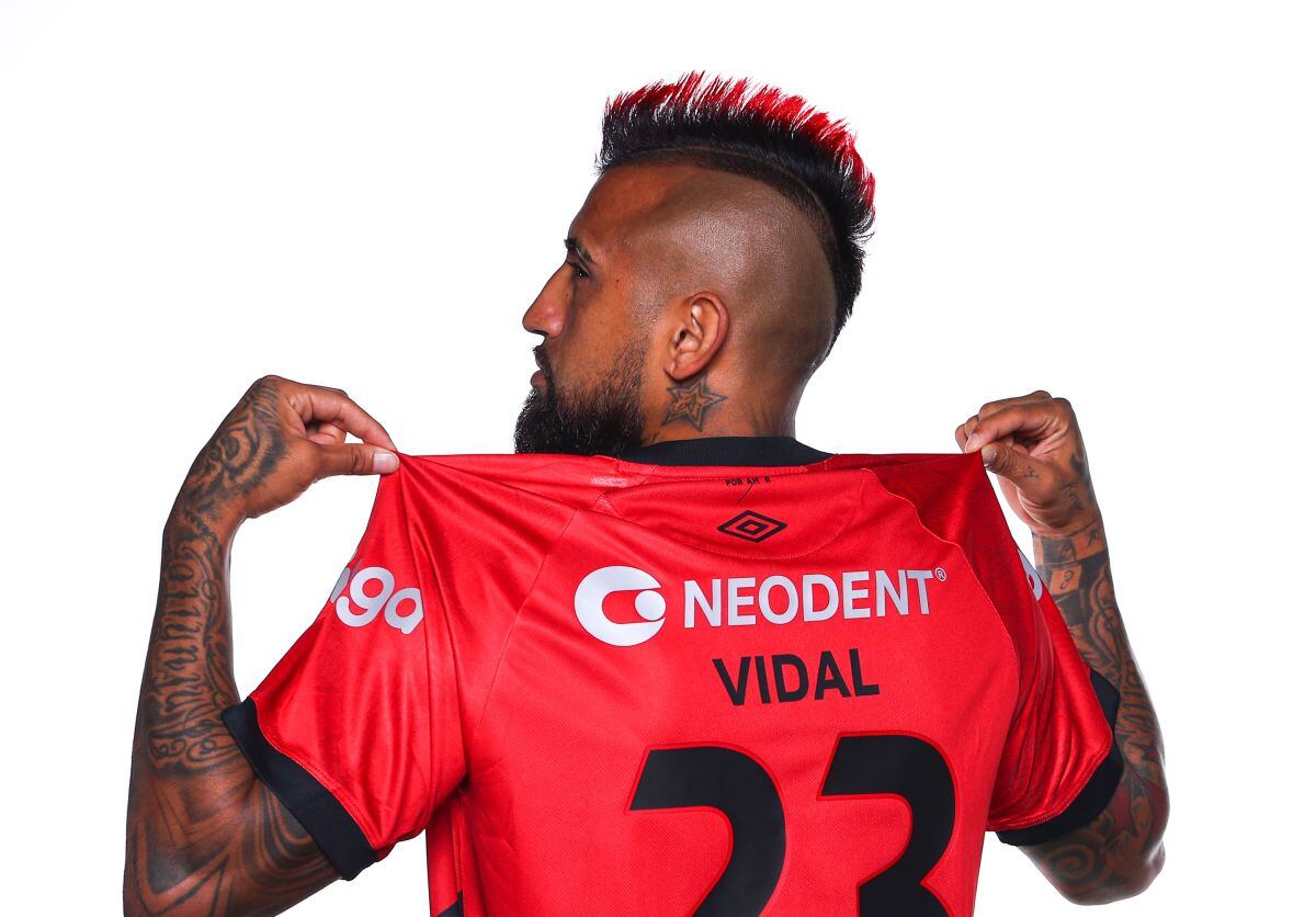 Arturo Vidal firmó con el Paranaense hasta el final de la temporada 2023. (Foto: Paranaense)
