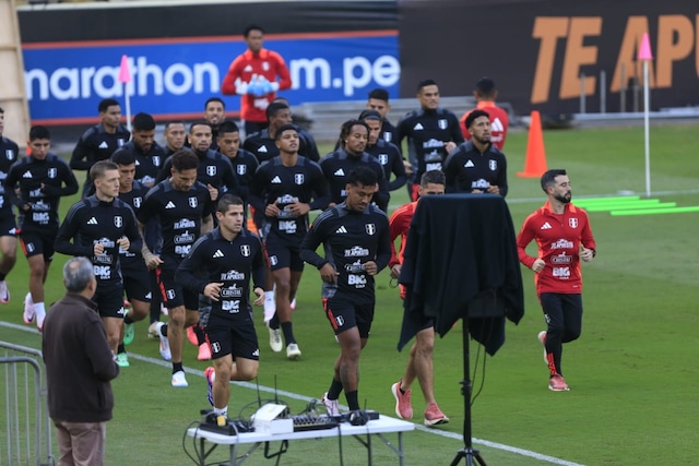 Selección Peruana entrenó en el estadio Monumental. (Foto: César Bueno / GEC)
