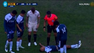 Alarmó a todos: jugador de San Martín chocó con compañero en el inicio del partido contra Universitario