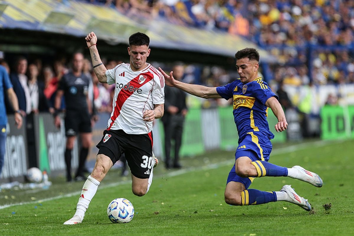 River Plate y Boca Juniors juegan el domingo 27 de abril por la fecha 15 del Torneo Apertura 2025, desde el Estadio Monumental de Buenos Aires. (Foto: Getty Images)