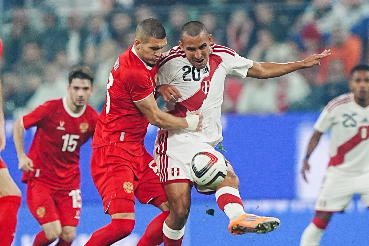 Tras quedarse sin Copa del Mundo por segunda vez consecutiva, Perú perdió 2-1 ante Chile e igualó 1-1 con Rusia. | Foto: FPF