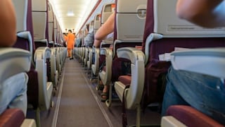 Coronavirus: ¿vas de viaje? Así podrás desinfectar tu asiento de avión para no contraer COVID-19