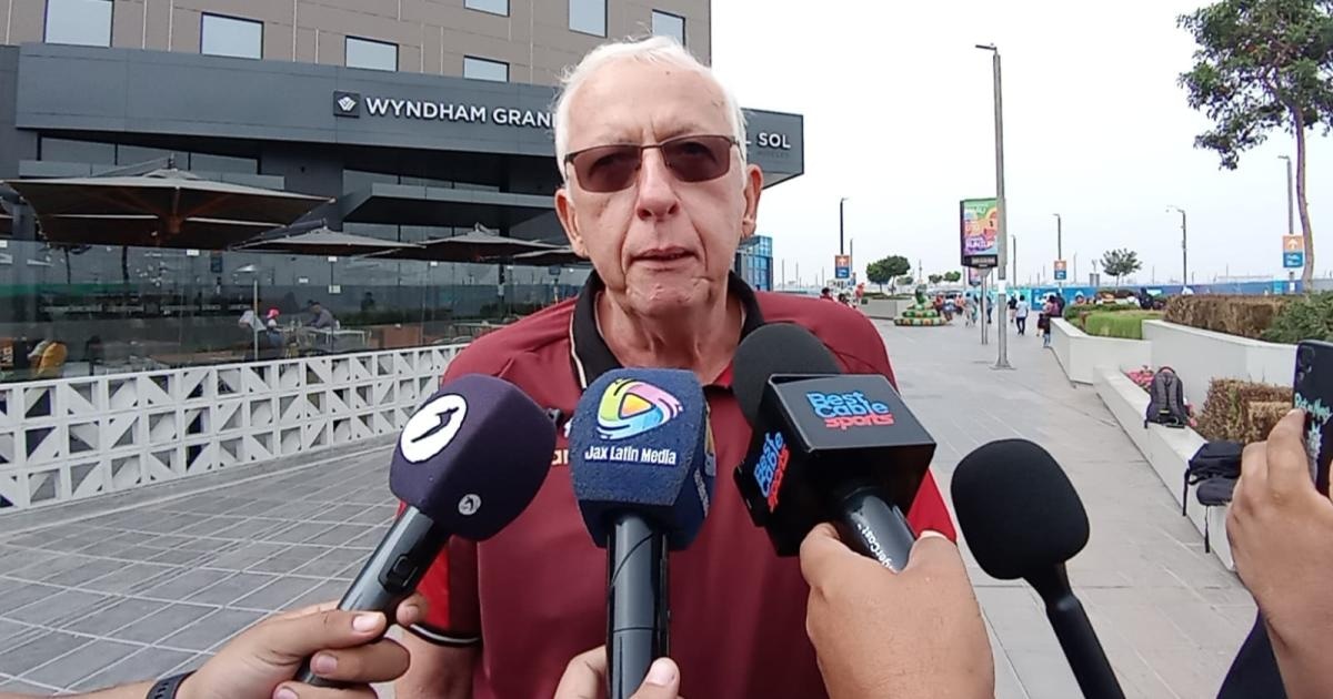 En la ‘U’ no pierden la fe: Antonio García Pye respalda al plantel y apunta a levantar en la Liga 1 Foto: Raúl Chávez