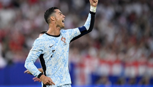Cristiano Ronaldo vuelve el pase a los cuartos de final de la Eurocopa. (Foto: AFP)