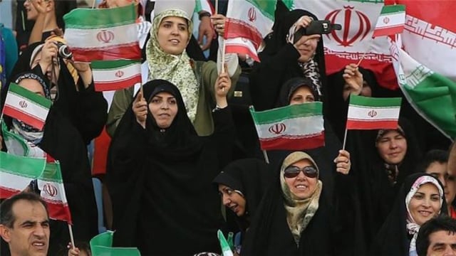 Irán dejó a mujeres entrar a estadio para ver Rusia 2018, pero lo que hizo luego indigna al mundo