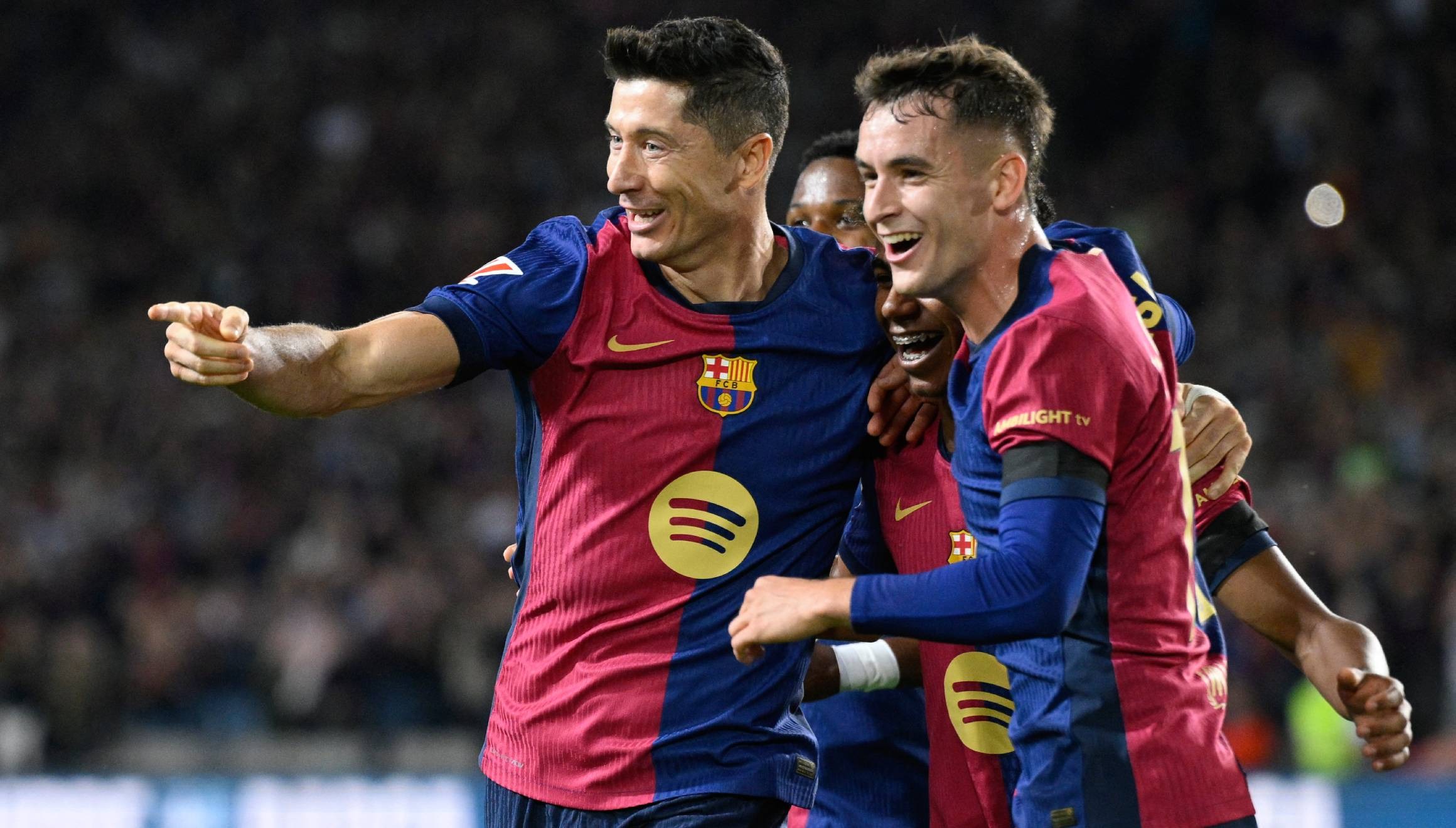 Lewandowski fue la gran figura del FC Barcelona durante el triunfo sobre el Sevilla por la fecha 10 de LaLiga EA Sports 2024-25. (Foto: AFP)