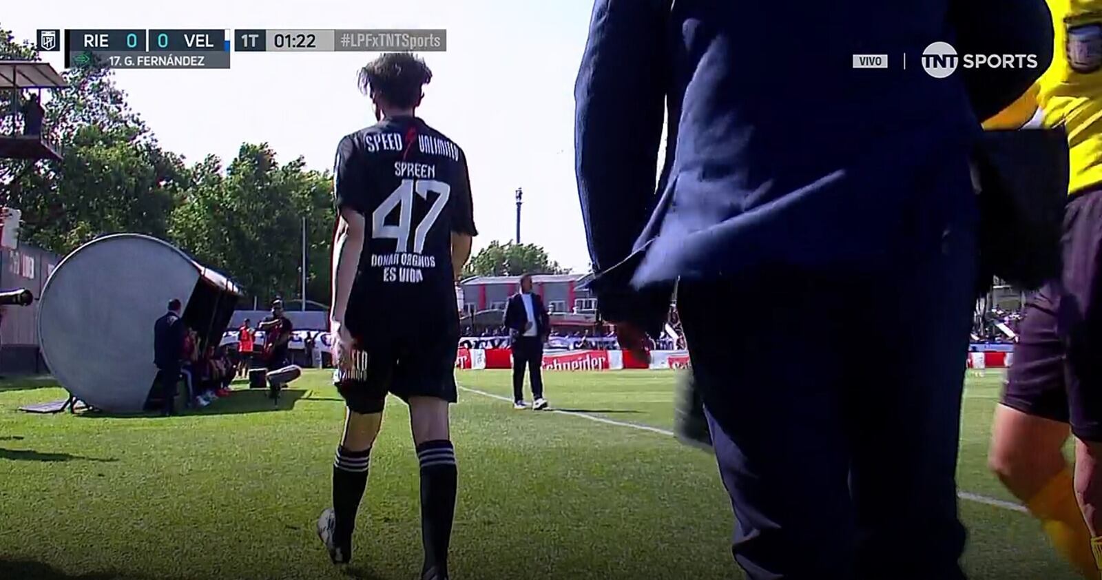 Spreen debutó con la camiseta 47 de Deportivo Riestra en la Liga Profesional. (Foto: TNT Sports)