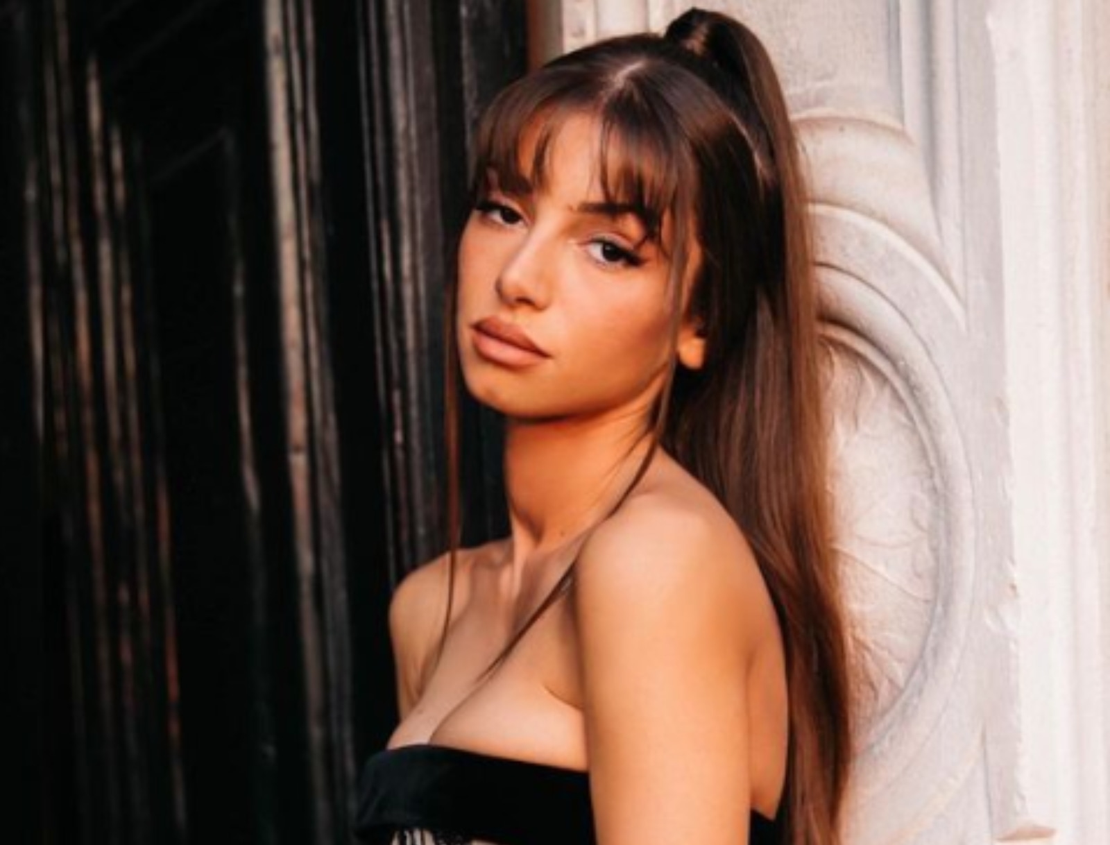 La actriz inició su carrera en 2010 y se consolidó con “Sex Education” (Foto: Mimi Keene / Instagram)