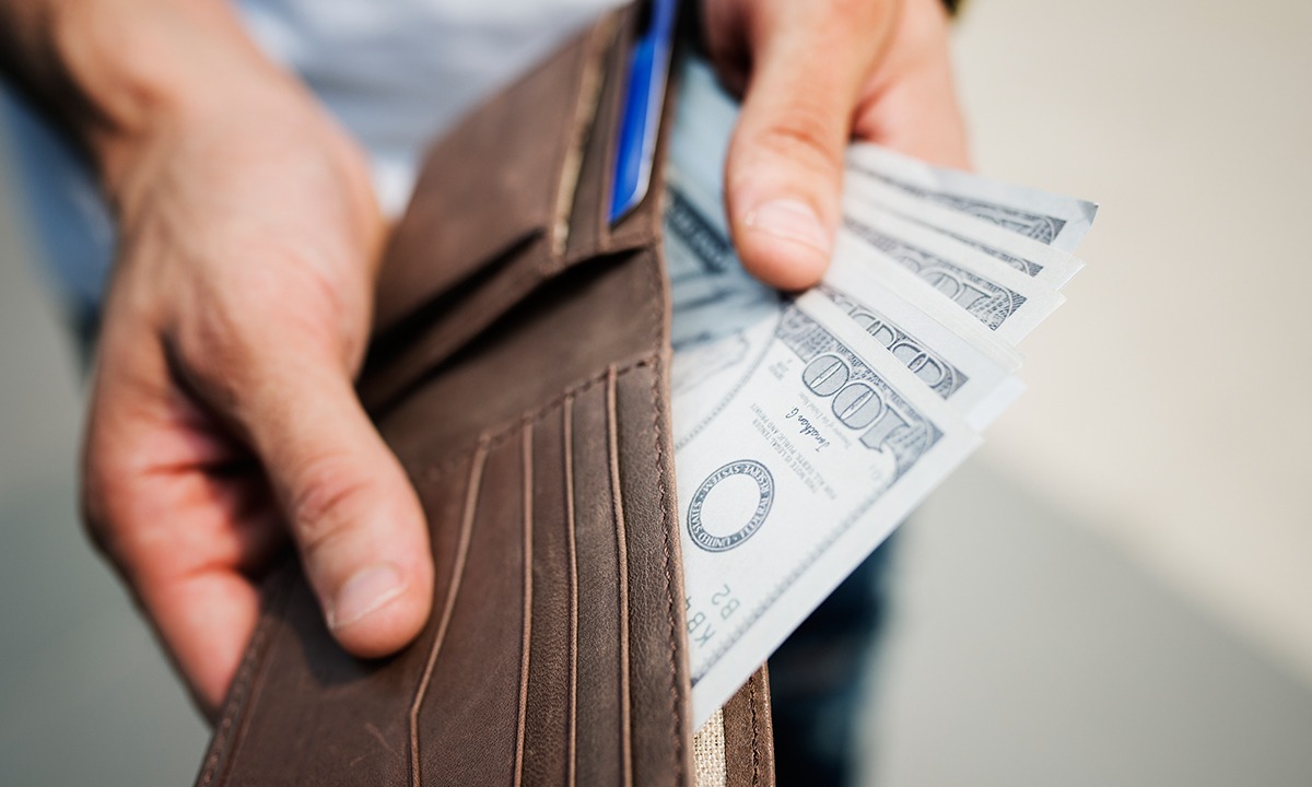 Conoce el monto que recomiendan llevar en la billetera. (Foto: Freepik)