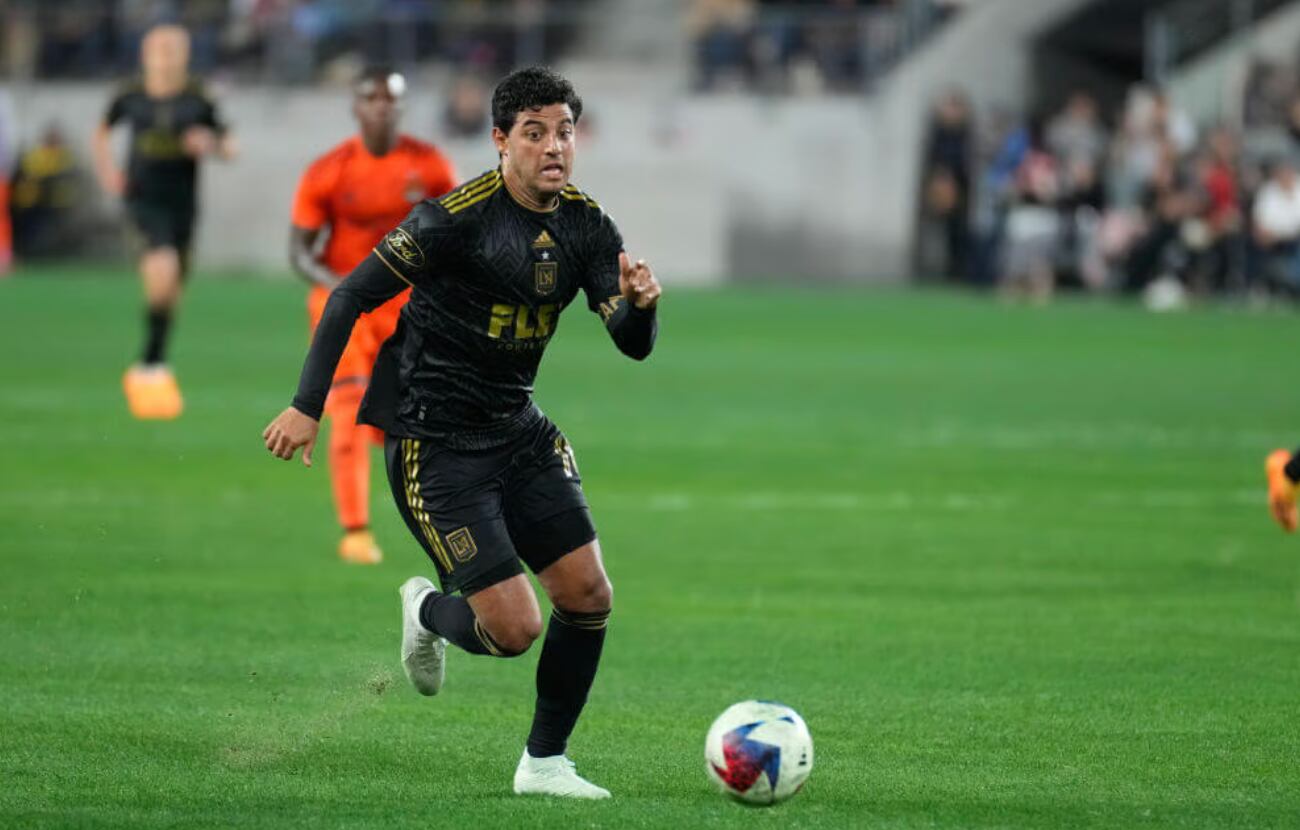Carlos Vela jugó con el Arsenal de Inglaterra y con el Real Sociedad de España. (Foto: AFP)