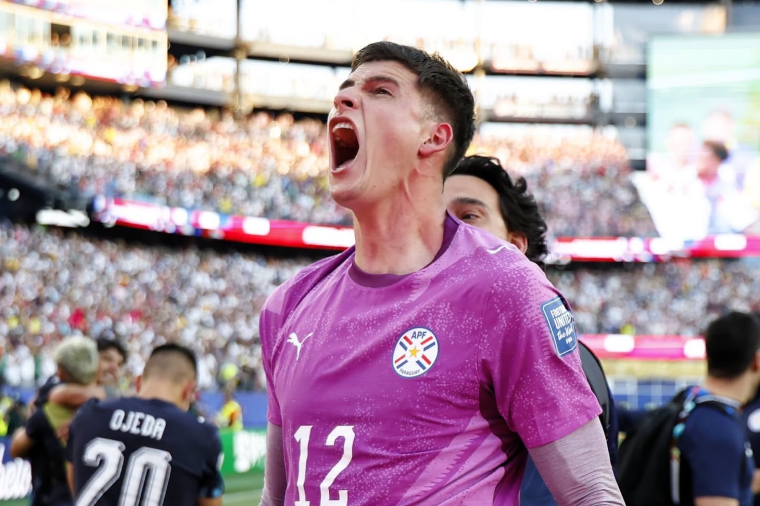 Orlando Gill, que debutó en 2025 con Paraguay ante la selección peruana, fue la figura ante Alemania en el Mundial. (Foto: AFP)