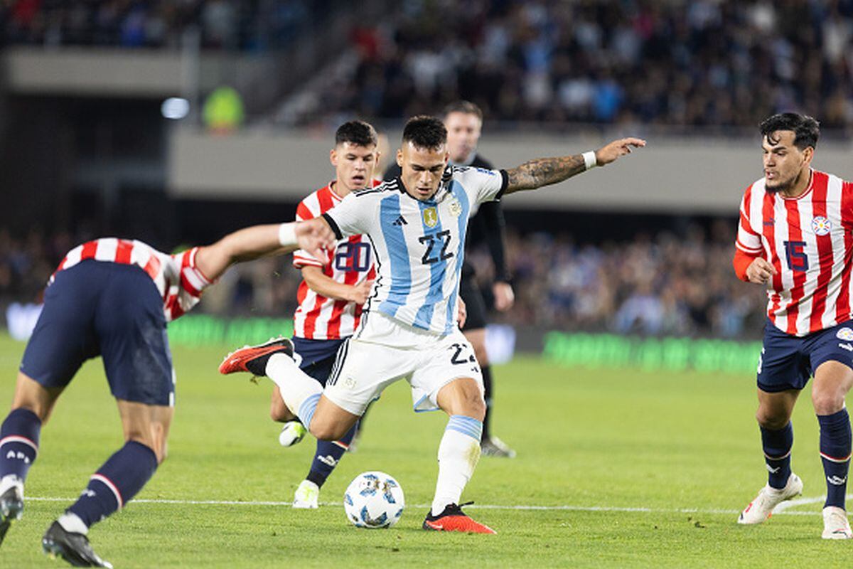 Argentina y Paraguay se miden por la fecha 11 de las Eliminatorias al Mundial 2026. (Foto: Getty Images)