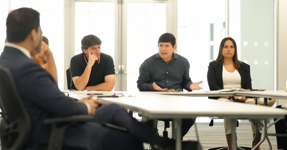 La FPF realizó la primera reunión de la mesa de trabajo junto con la organización del campeonato y los principales clubes de fútbol profesional. (Foto: FPF)