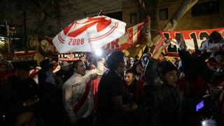 ¡Todo el aliento para la Bicolor! Así fue el banderazo previo al Perú vs. Colombia