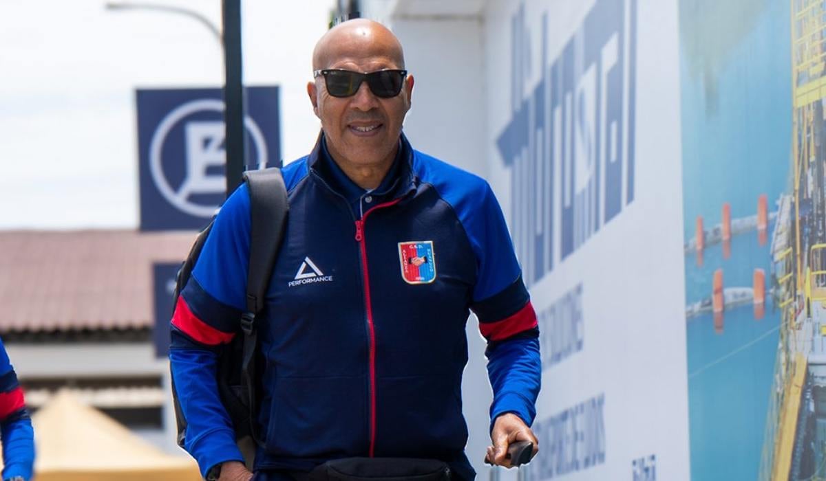 Roberto Mosquera llegó a Alianza Universidad con la misión de salvar el descenso. (Foto: Alianza UDH)