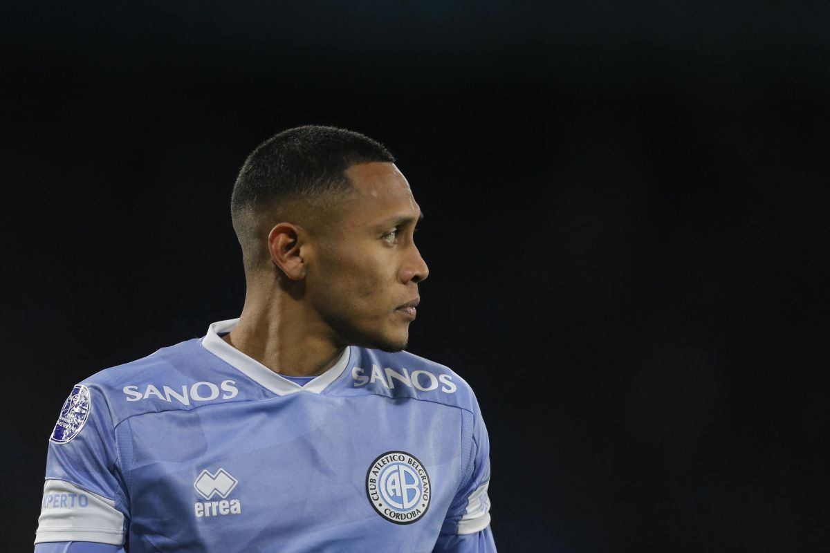 Se puso ‘Picante’: la insólita reacción en redes de Bryan Reyna al instante de ser sustituido en Belgrano. (Foto AFP)