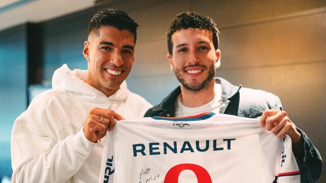 Luis Suárez regaló camiseta firmada a Sebastián Yatra 