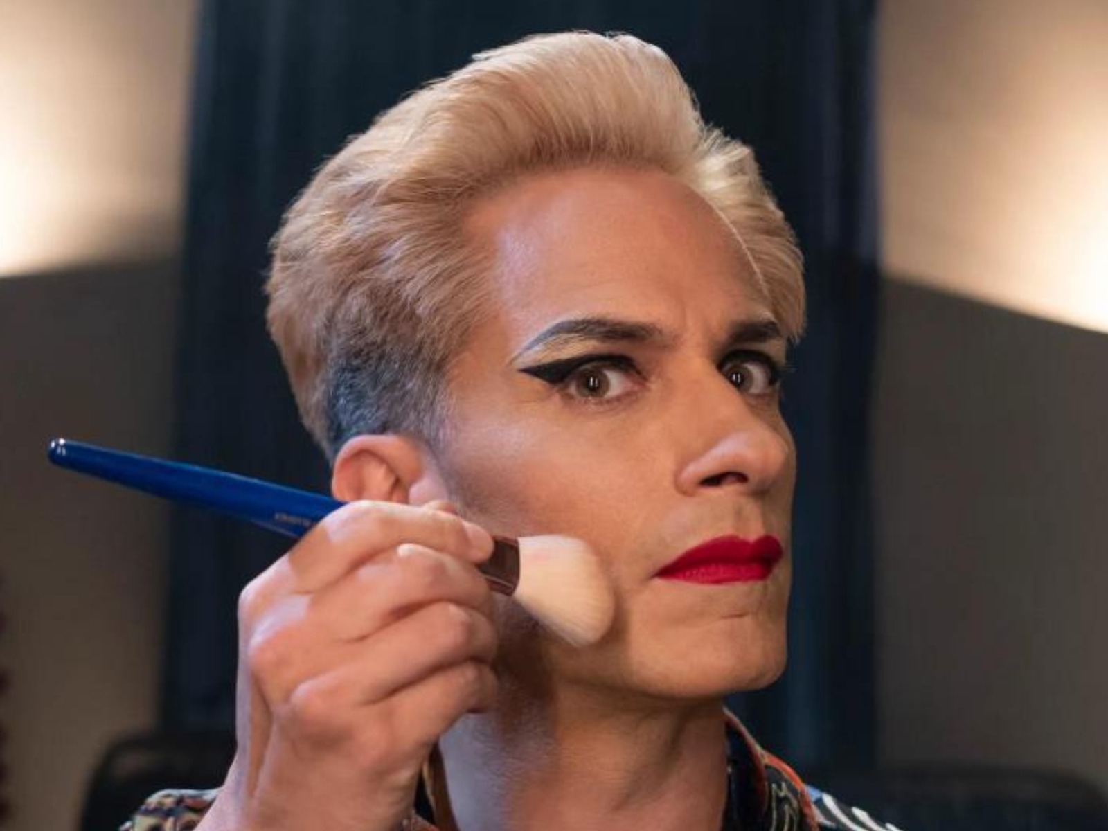 Gael García Bernal le da vida a "Cassandro", una película basada en hechos reales (Foto: Amazon Prime Video)