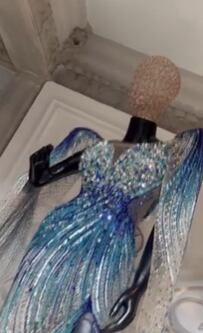 La modelo filtró fotos de su propio vestido (Foto: Mariana González / Instagram)