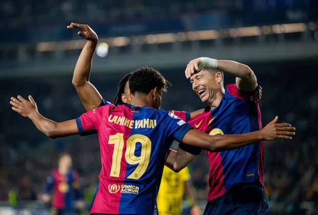 Con goles de Raphinha, Lamine Yamal y un doblete de Robert Lewandowski, FC Barcelona aplastó 4-0 a Borussia por la ida de los cuartos de final de la UEFA Champions League 2024/25. | Crédito: fcbarcelona.es