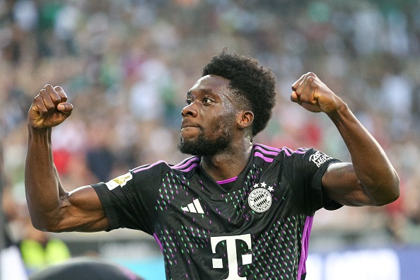 Alphonso Davies tiene contrato con el Bayern Munich hasta 2025. (Foto: Getty Images)