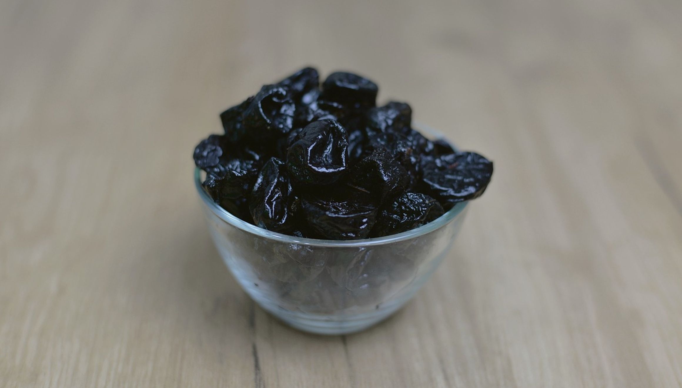 En esta imagen se puede apreciar las frutas deshidratadas que son perfectas para un mejor envejecimiento. (Foto: Александр Вальков / Pixabay)