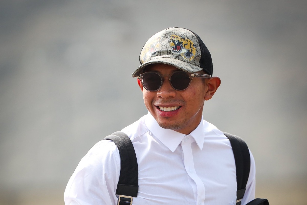 Edison Flores en el aeropuerto, antes de viajar a Brasil para enfrentar a Corinthians. (Foto: Universitario)