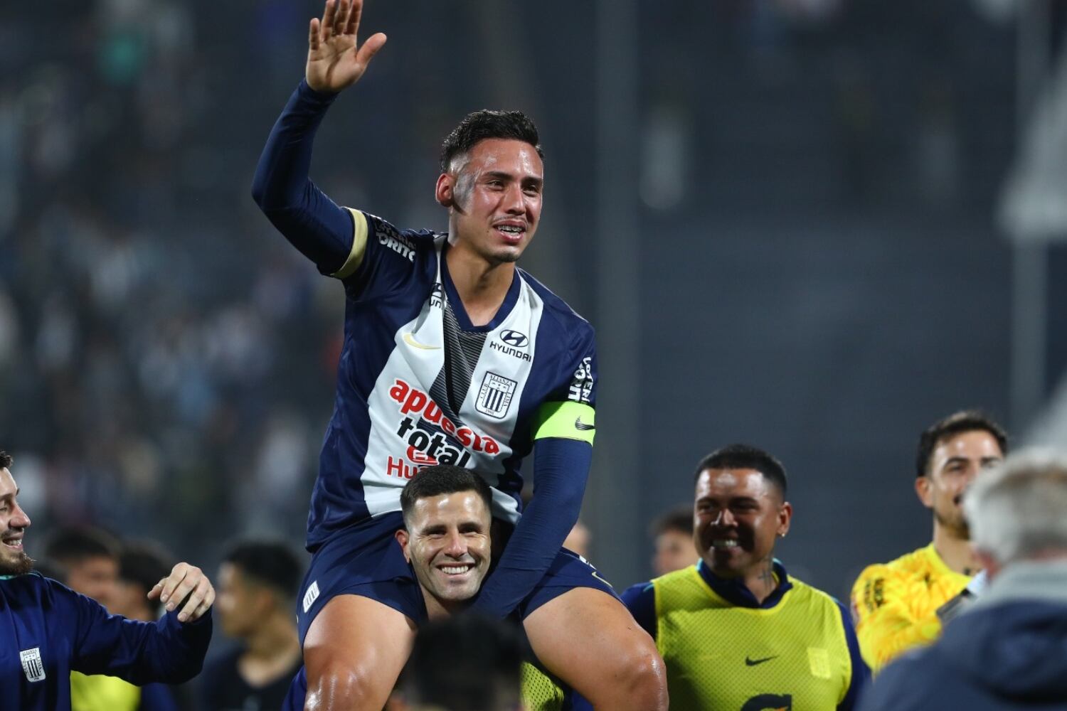 Erick Noriega fue ovacionado por la hinchada en su último partido con Alianza Lima. (Foto: Jesús Saucedo / GEC)