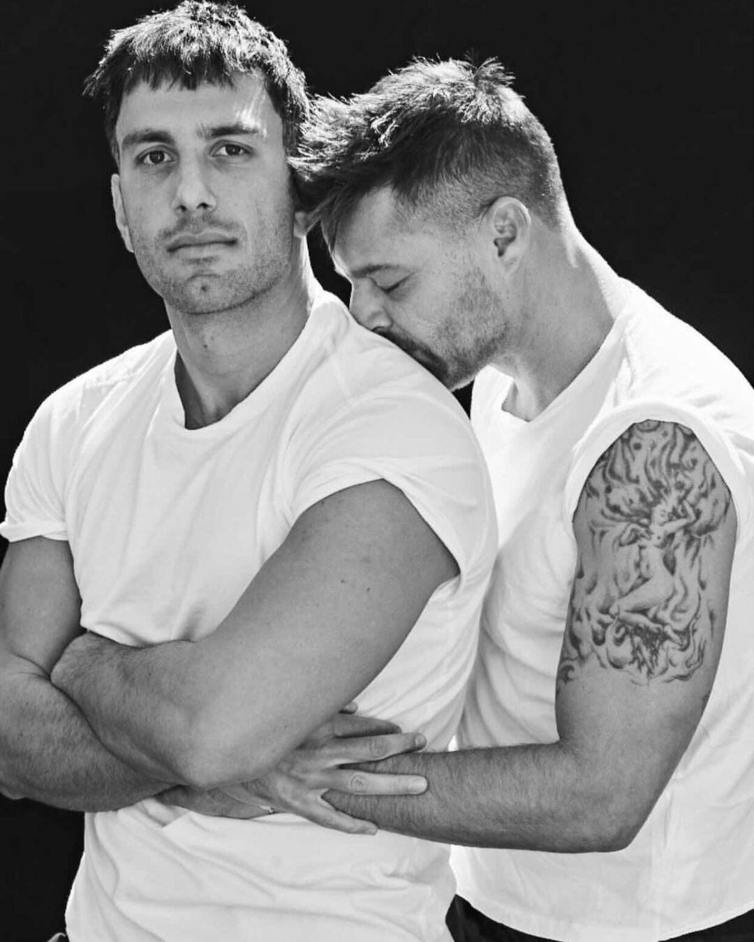 Jwan Yosef y Ricky Martin anunciaron su compromiso en "The Ellen Show" (Foto: Ricky Martin / Instagram)