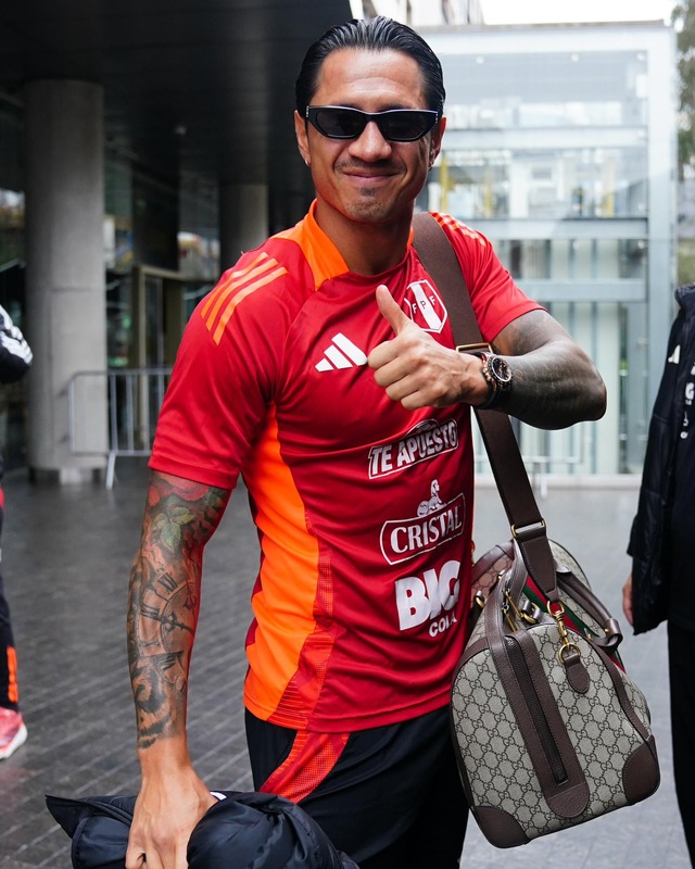 Los futbolistas de la Selección Peruana viajaron a Quito para el partido ante Ecuador. (Foto: FPF)