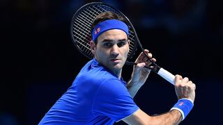 Sigue con 'vida': Roger Federer derrotó a Thiem en Masters de Londres