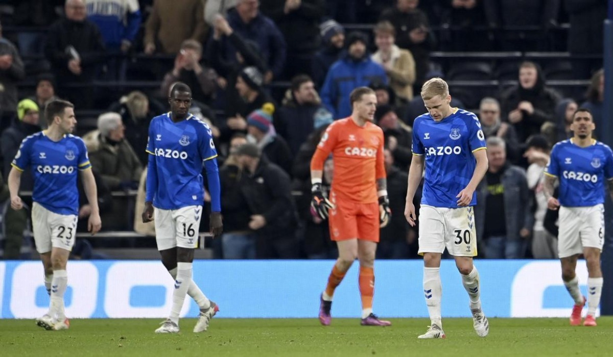 Varios jugadores del Everton podrían tener una reducción de su salario hasta del 50%. (Foto: Agencias).
