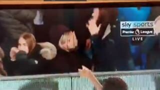 La reacción de los hinchas al ver en vivo la fractura de tobillo de André Gomes [VIDEO]