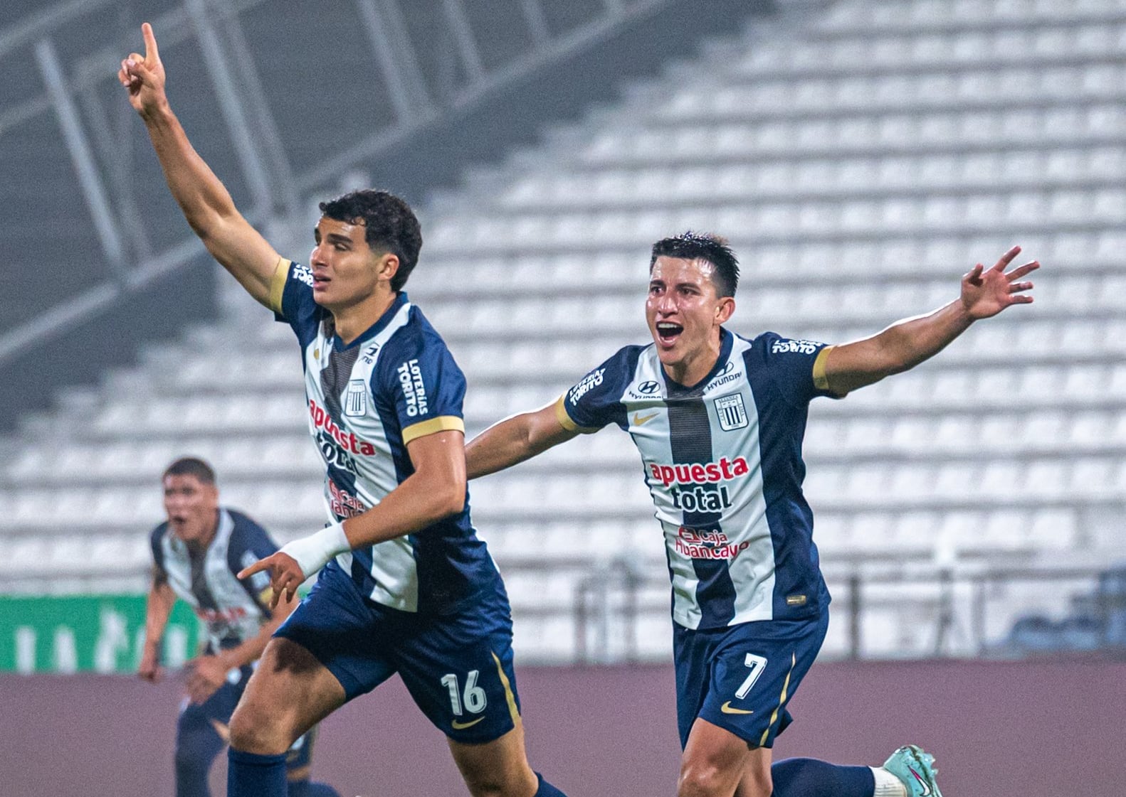 Matías Succar todavía no anota oficialmente con Alianza Lima y podría 'adelantar' el retorno de Jeriel de Santis. (Foto: Paloma del Solar)