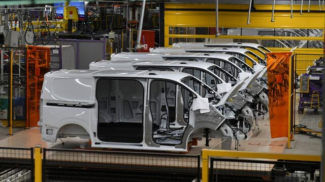 Ford Otasan integra la Inteligencia Artificial en la producción de  la Nueva Ford Transit Custom