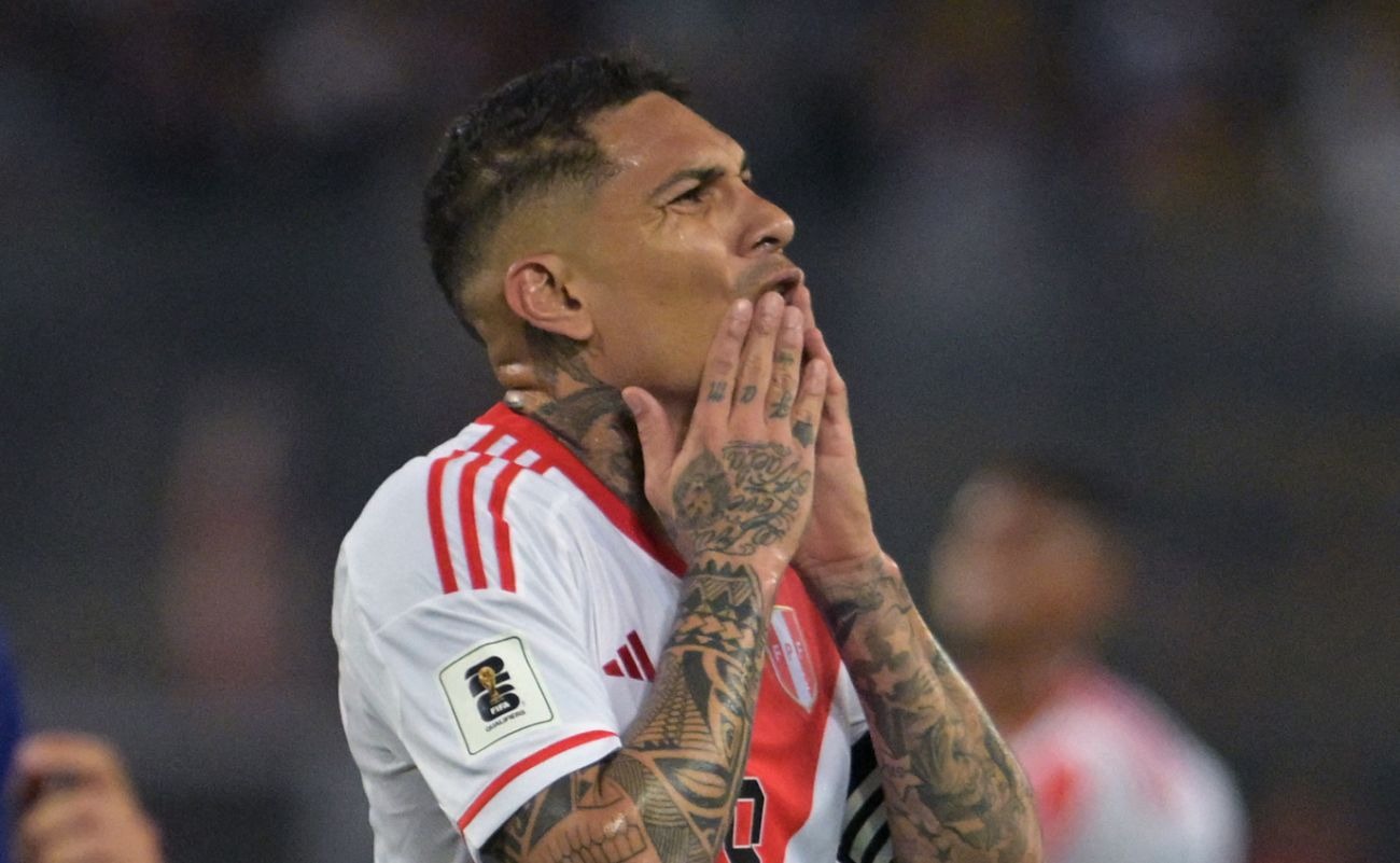 Paolo Guerrero todavía no define su futuro a pesar de haber firmado por César Vallejo. (Foto: AFP)