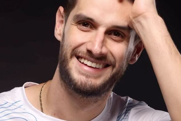 Adrián Marcelo es muy activo en sus redes sociales. Por ejemplo, en Instagram tiene casi 3 millones de seguidores (Foto: Adrián Marcelo / Instagram)