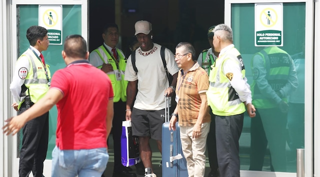 Luis Advíncula llegó a Lima para incorporarse a los trabajos en Videna con Jorge Fossati. (Foto: jorge.cerdan/@photo.gec)