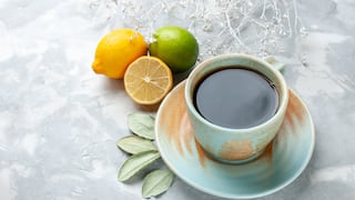 Dietas virales: ¿Es posible quemar grasa tomando café con limón en ayunas según Tiktok?