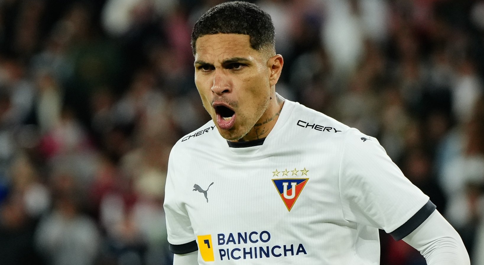 Paolo Guerrero tiene contrato con LDU hasta fin de 2023. (Foto: Twitter Liga de Quito).