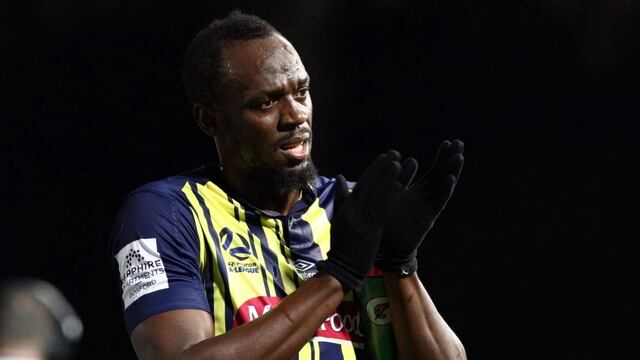 Primeros pasos: Usain Bolt jugó 20 minutos con el Central Coast Mariners en su debut en Australia [VIDEO]